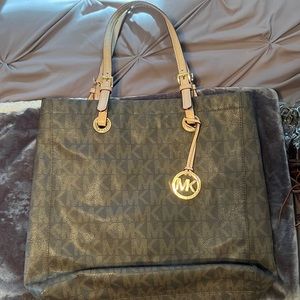 Michael Kors purse